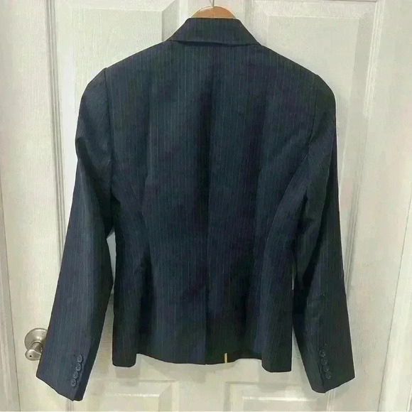 J. Crew Ladies Navy Blue Pinstripe Blazer with Button Closure size 2 Business - Picture 8 of 10